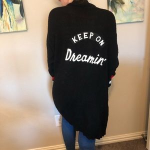 Keep on Dreamin’ Sweater❤️🖤